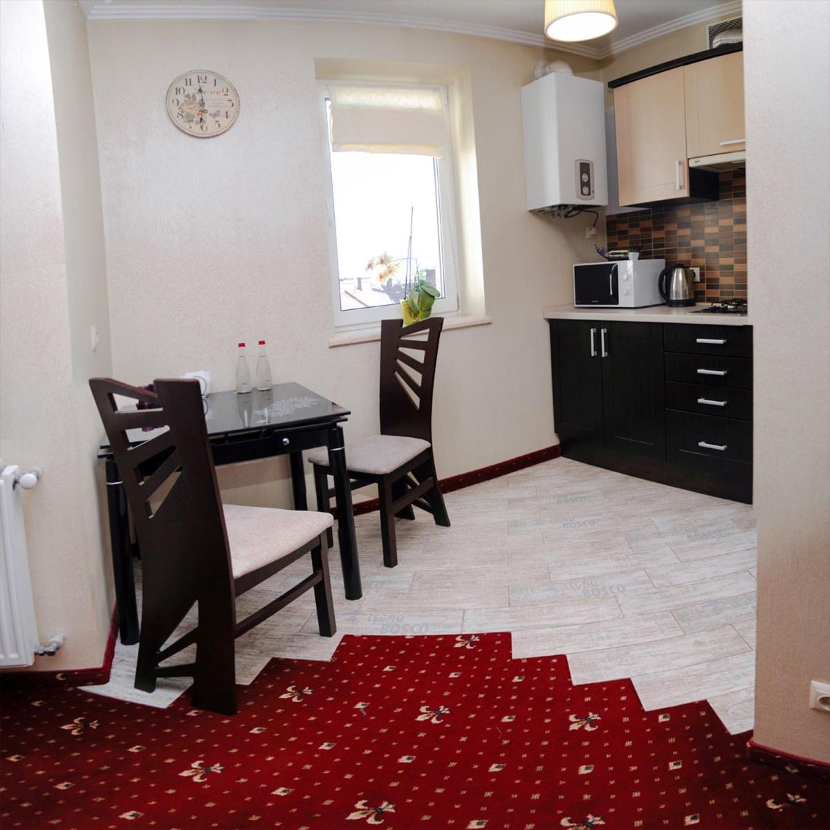 Apartments On Zaliznychna 49 Ивано-Франкивск Стая снимка